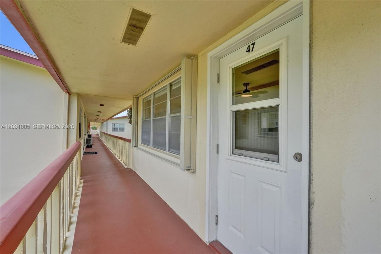 47 Camden , Unit B, West Palm Beach, FL 33417 Photo