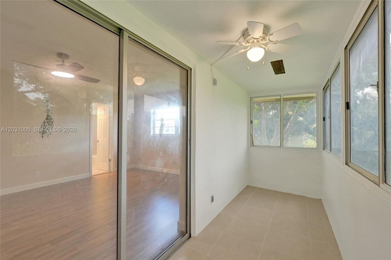 47 Camden , Unit B, West Palm Beach, FL 33417 Photo