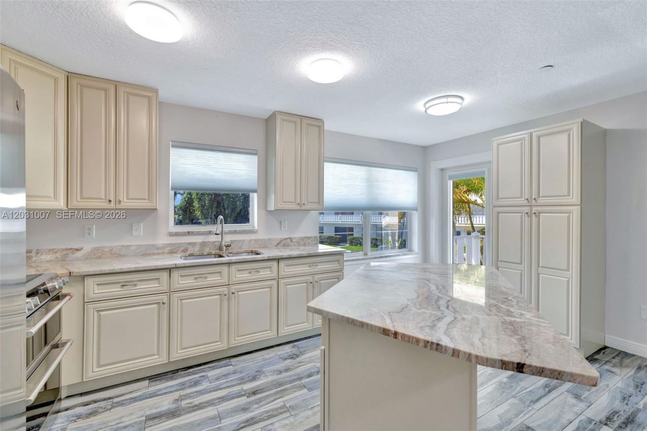 2929 SE Ocean Blvd, Unit F6, Stuart, FL 34996 Photo