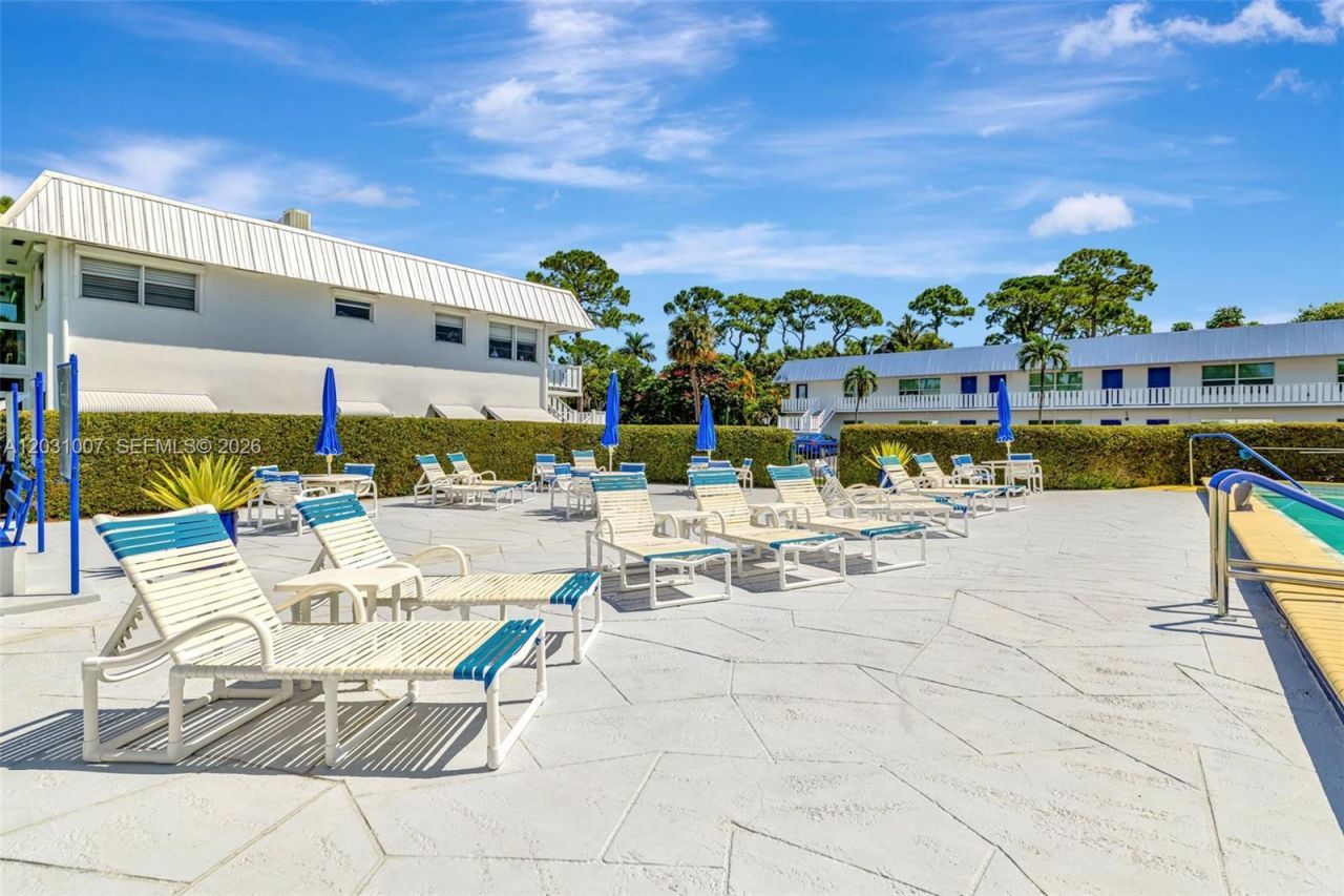 2929 SE Ocean Blvd, Unit F6, Stuart, FL 34996 Photo