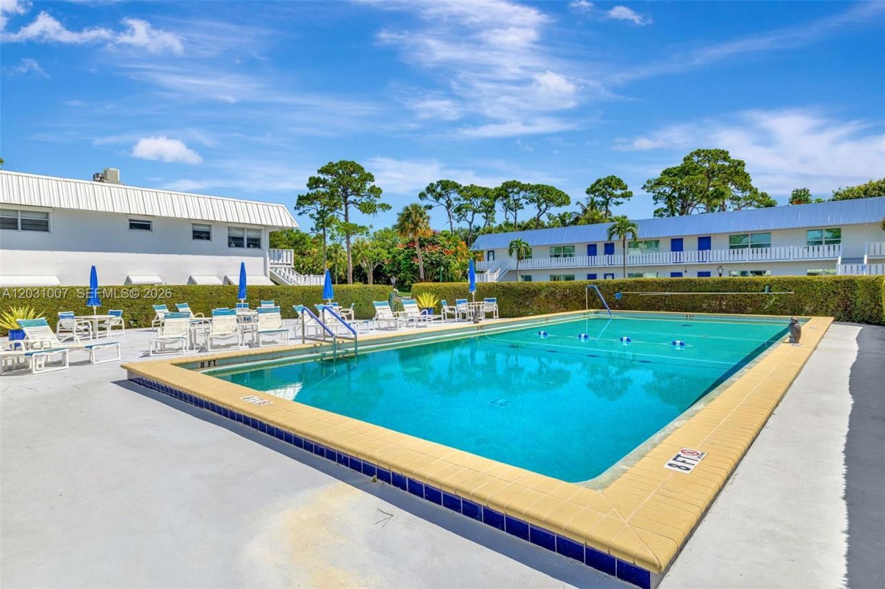 2929 SE Ocean Blvd, Unit F6, Stuart, FL 34996 Photo