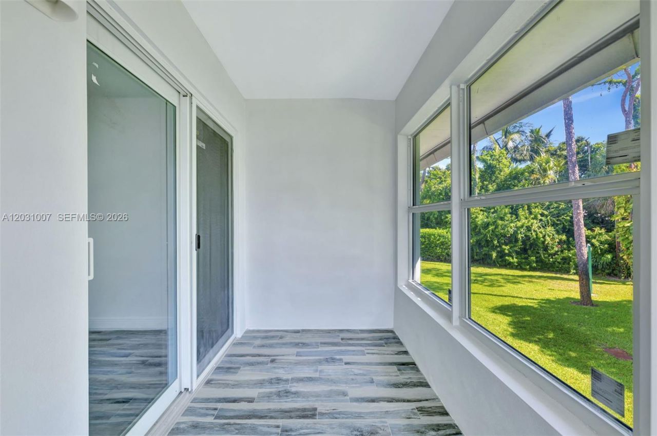 2929 SE Ocean Blvd, Unit F6, Stuart, FL 34996 Photo