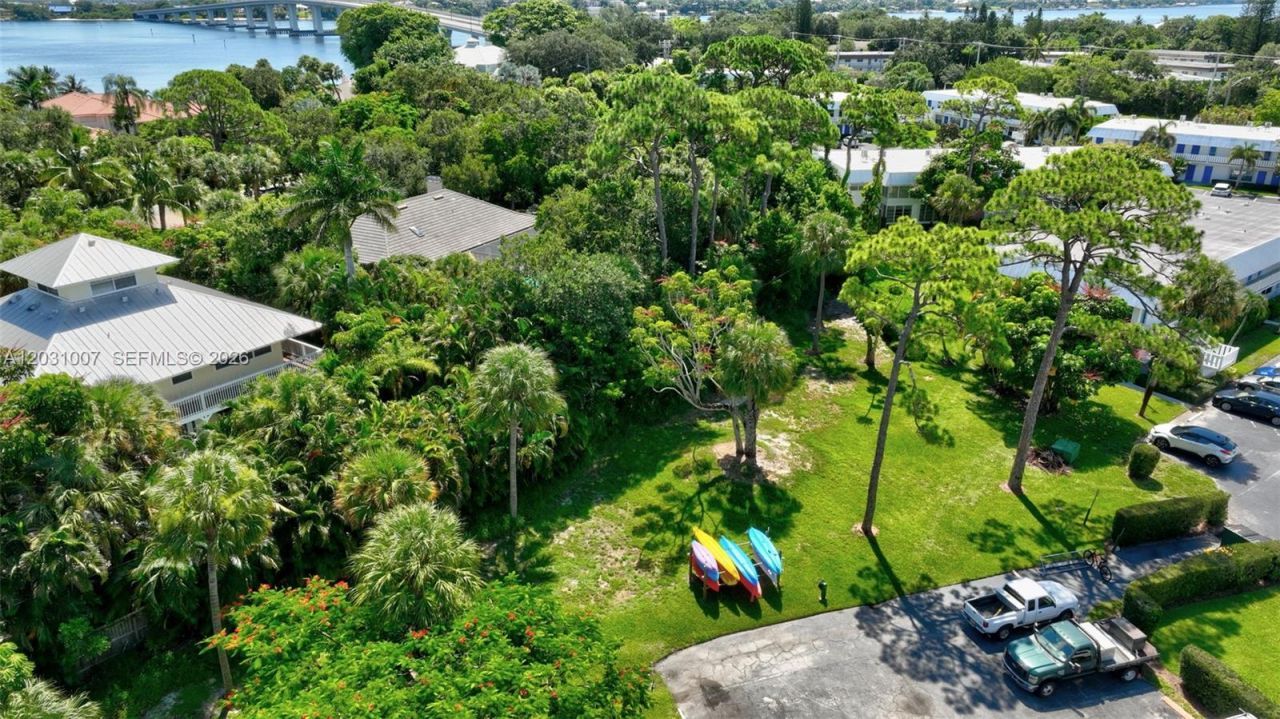 2929 SE Ocean Blvd, Unit F6, Stuart, FL 34996 Photo
