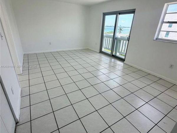 2001 Bay Dr, Unit 401, Miami Beach, FL 33141
