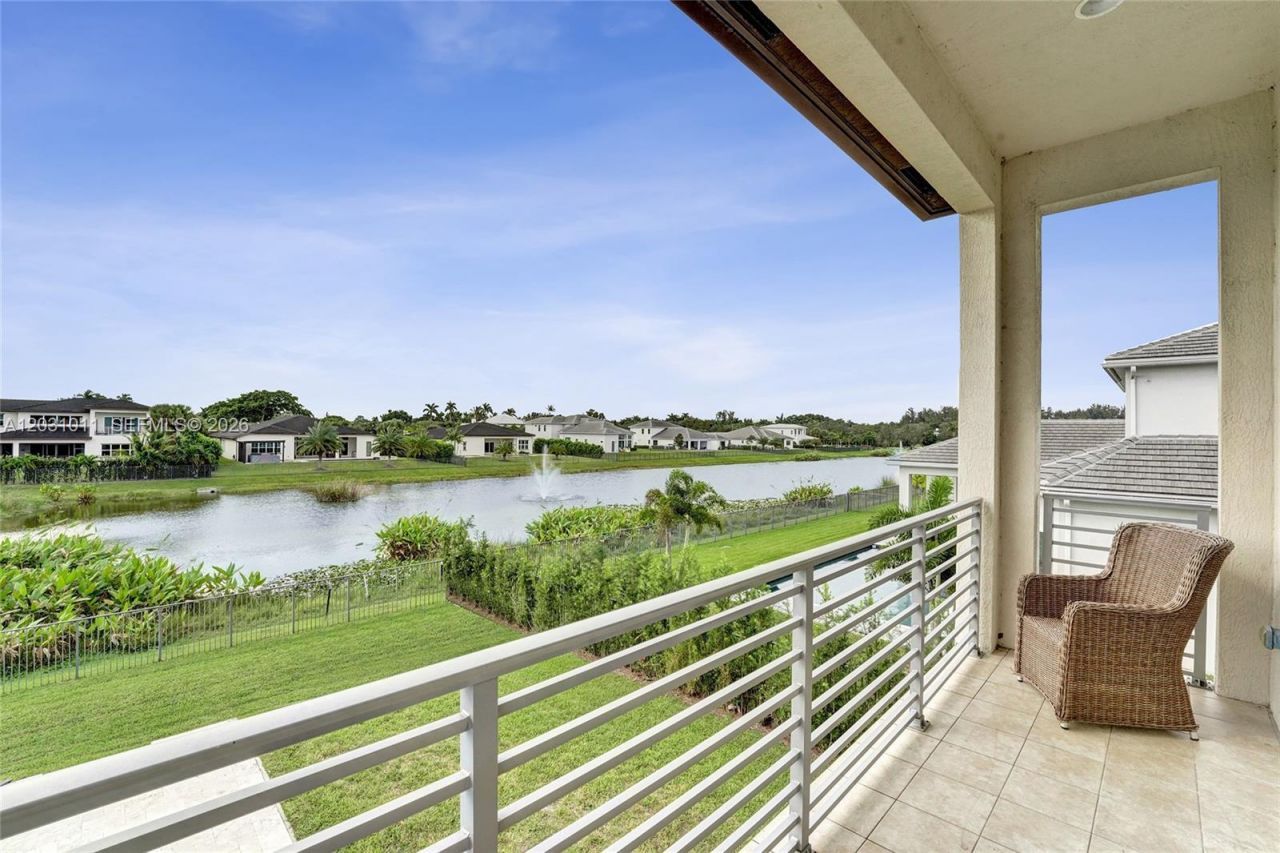 6804 N Stillwater Shores Dr , Davie, FL 33314 Photo