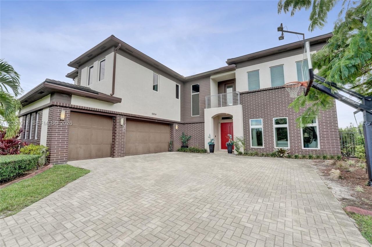 6804 N Stillwater Shores Dr , Davie, FL 33314 Photo
