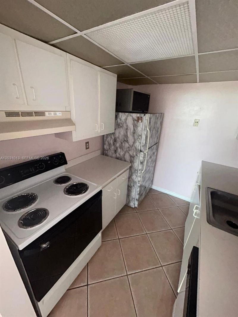 2350 NE 135th St , Unit 706, North Miami, FL 33181 Photo