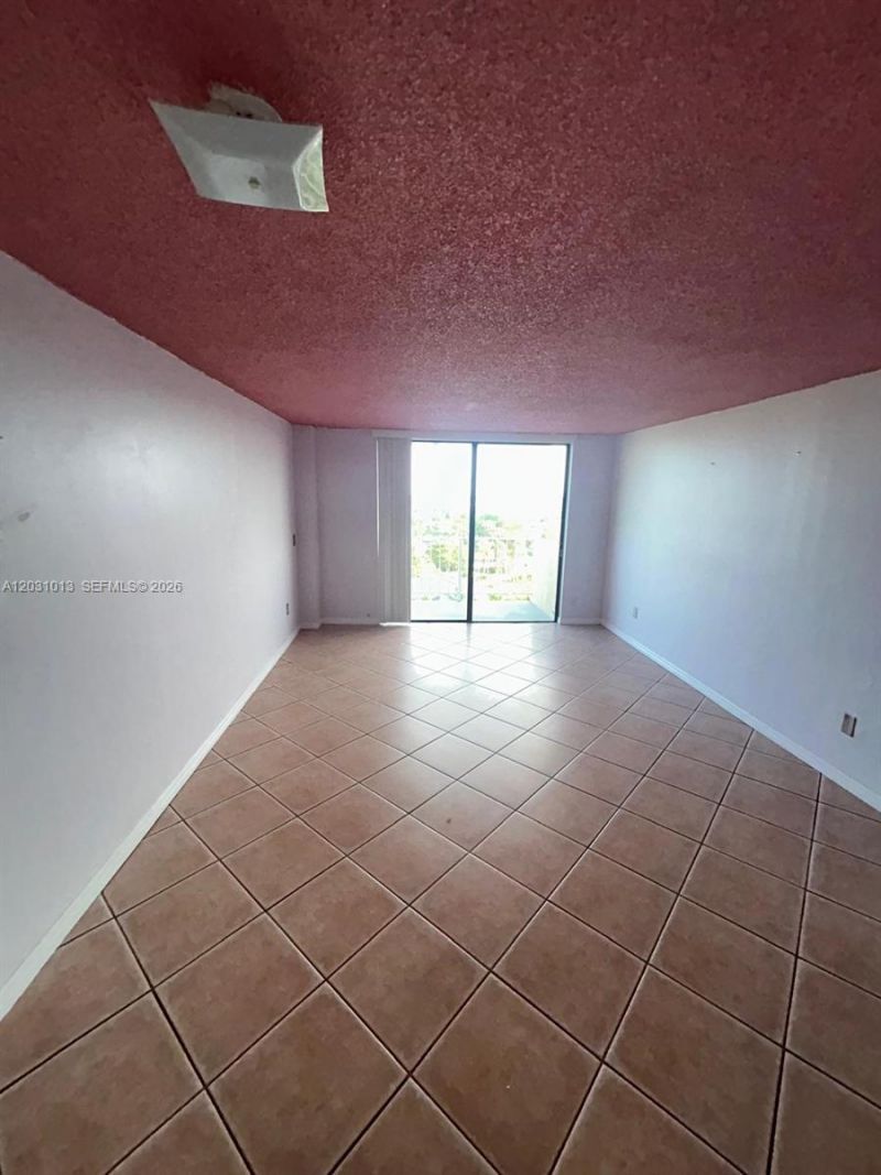 2350 NE 135th St , Unit 706, North Miami, FL 33181 Photo