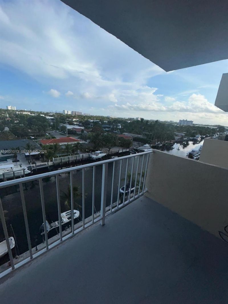 2350 NE 135th St , Unit 706, North Miami, FL 33181 Photo