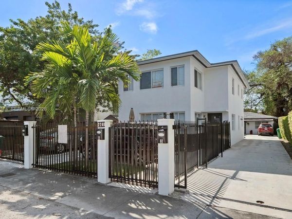2240 SW 16th Ct , Unit U, Miami, FL 33145
