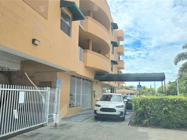 2441 SW 31st Ave , Unit 207, Miami, FL 33145