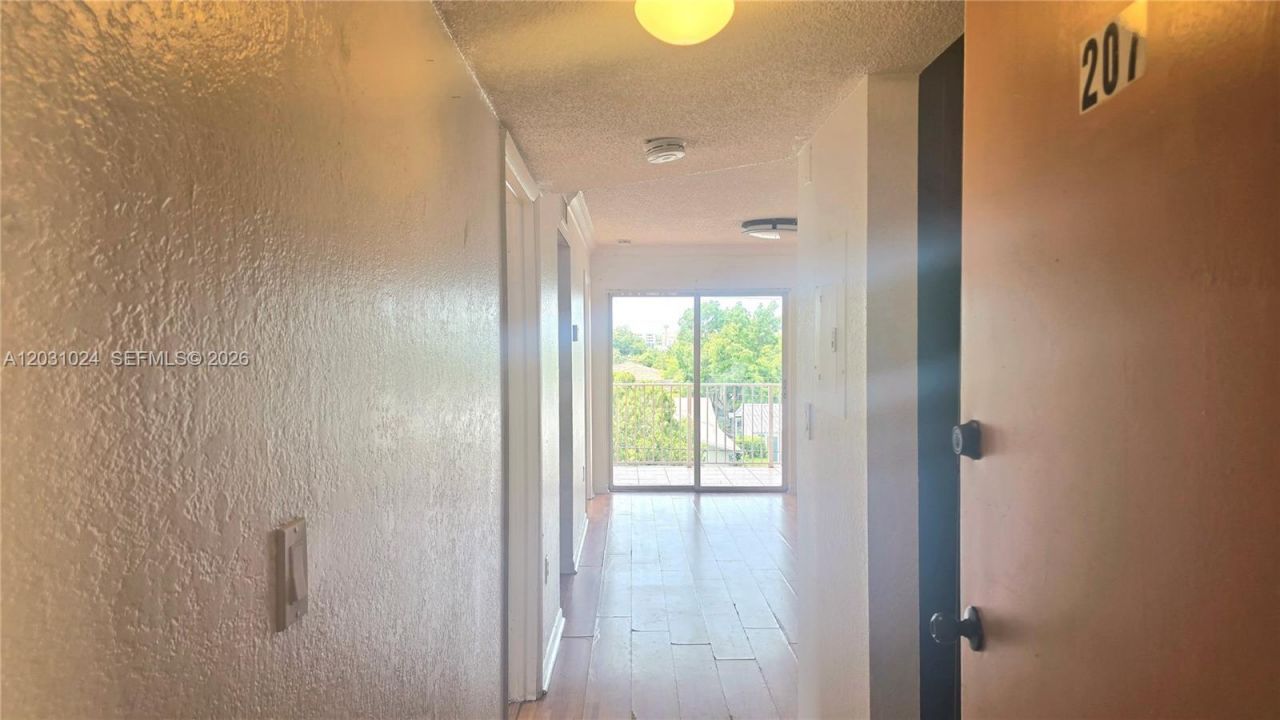 2441 SW 31st Ave, Unit 207, Miami, FL 33145 Photo