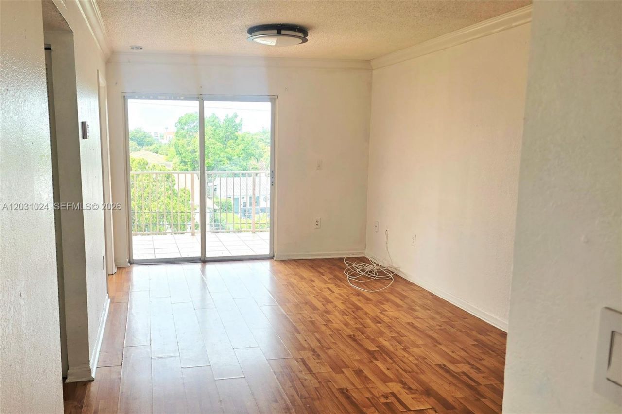 2441 SW 31st Ave, Unit 207, Miami, FL 33145 Photo