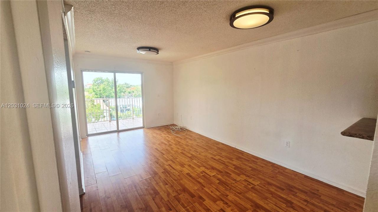 2441 SW 31st Ave, Unit 207, Miami, FL 33145 Photo
