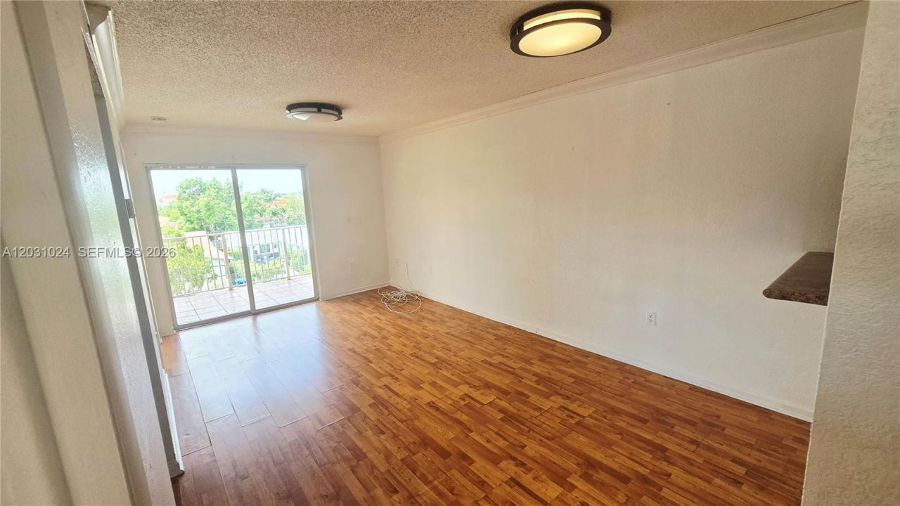 2441 SW 31st Ave, Unit 207, Miami, FL 33145 Photo