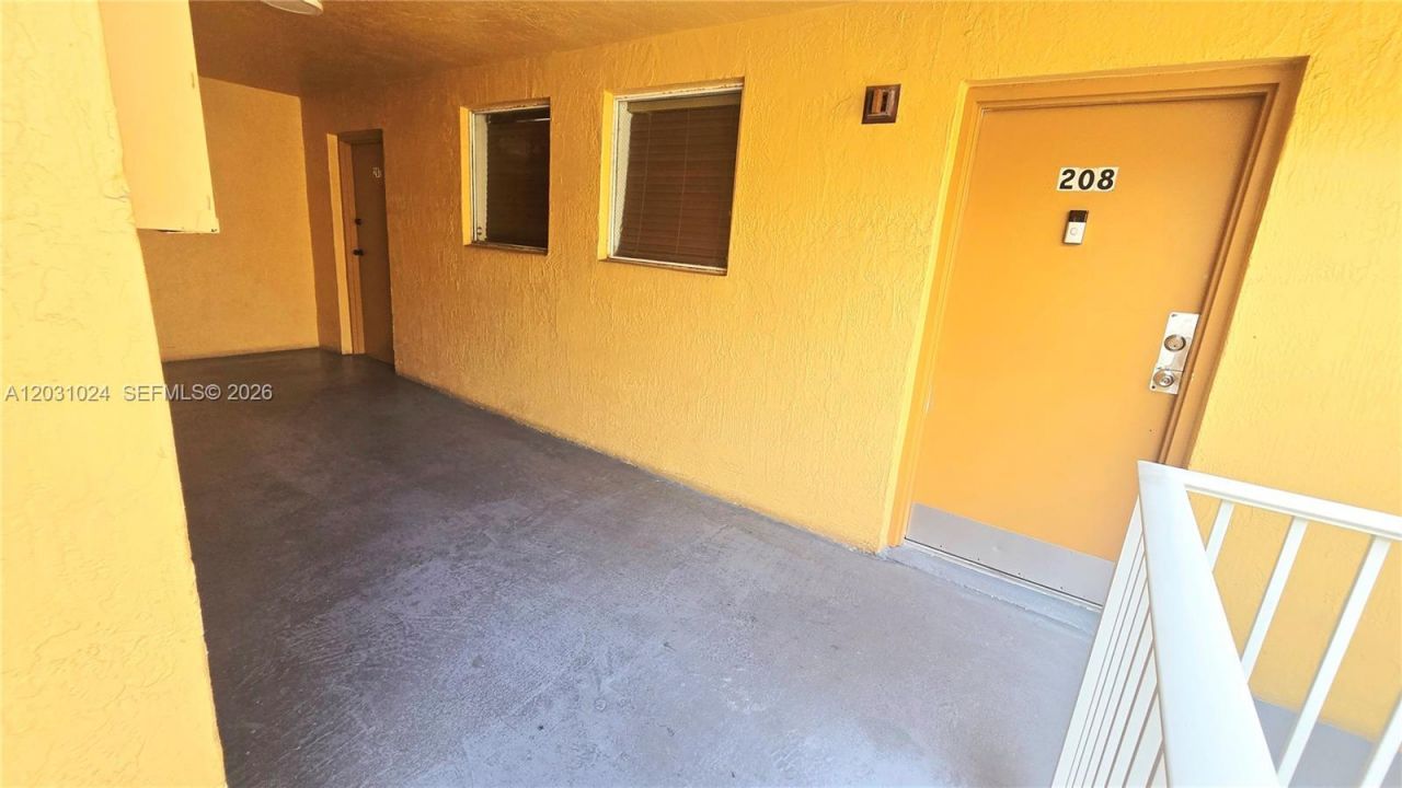 2441 SW 31st Ave, Unit 207, Miami, FL 33145 Photo