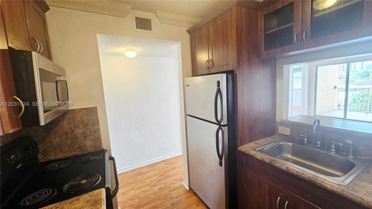 2441 SW 31st Ave, Unit 207, Miami, FL 33145 Photo