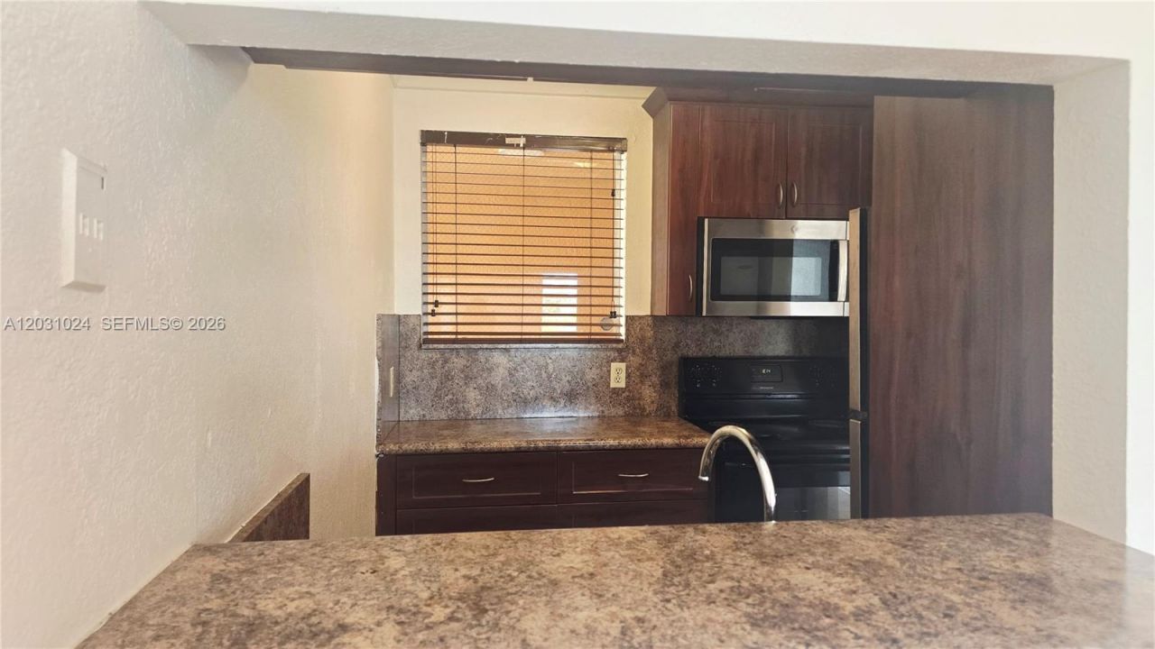 2441 SW 31st Ave, Unit 207, Miami, FL 33145 Photo