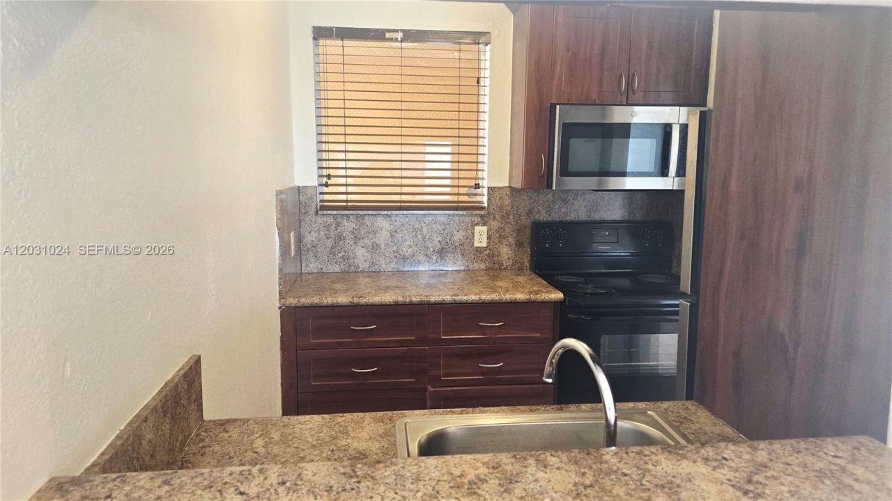 2441 SW 31st Ave, Unit 207, Miami, FL 33145 Photo