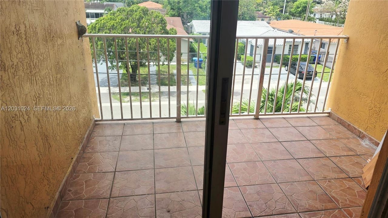 2441 SW 31st Ave, Unit 207, Miami, FL 33145 Photo