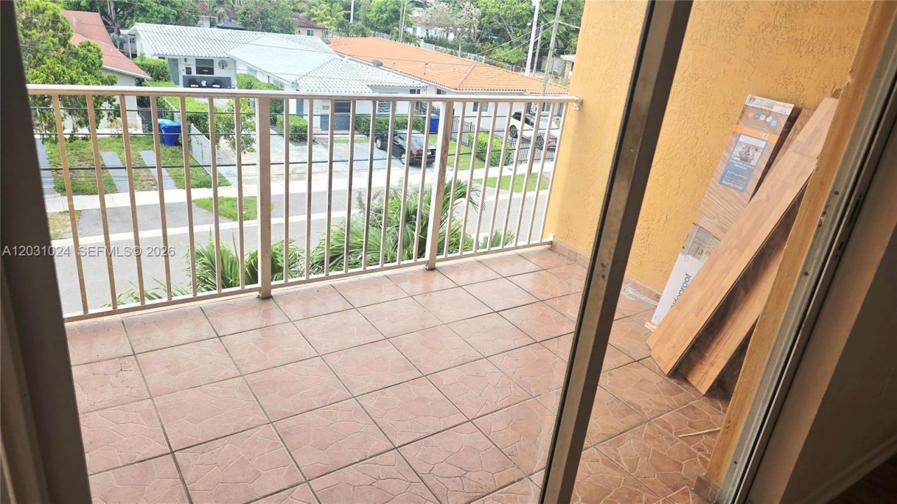 2441 SW 31st Ave, Unit 207, Miami, FL 33145 Photo