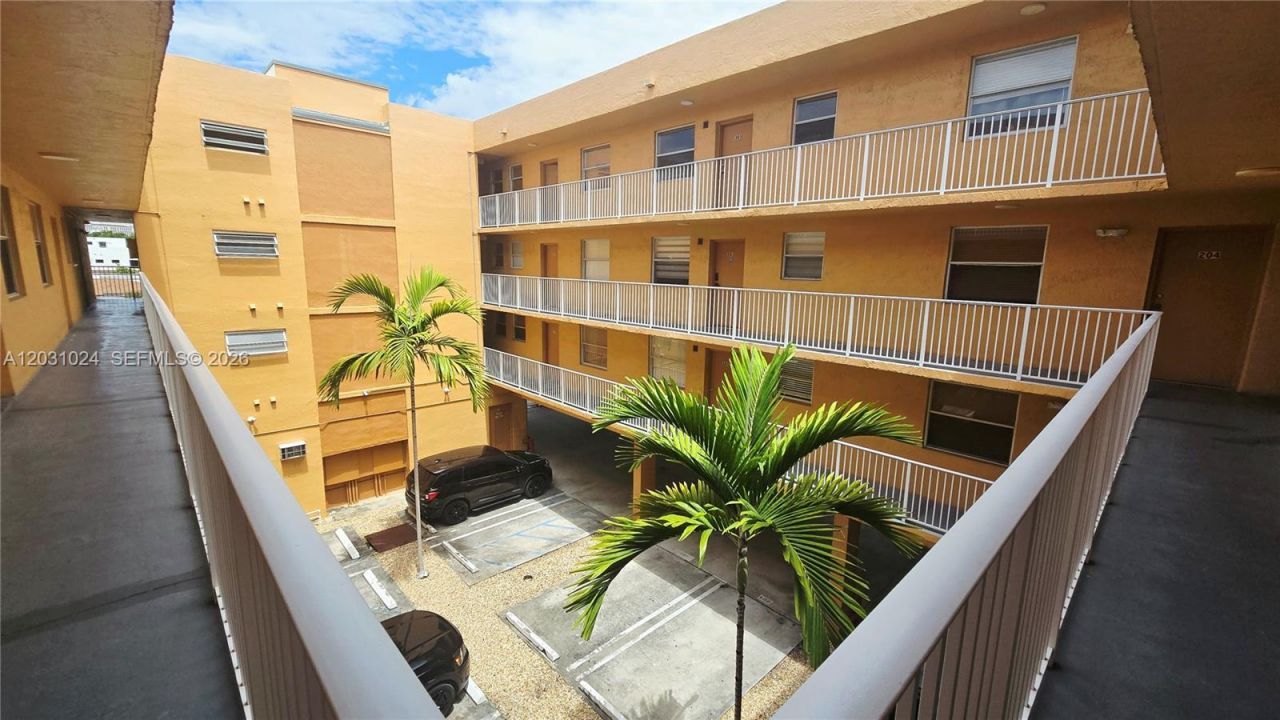 2441 SW 31st Ave, Unit 207, Miami, FL 33145 Photo