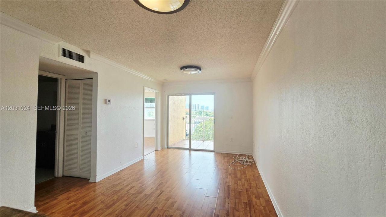 2441 SW 31st Ave, Unit 207, Miami, FL 33145 Photo