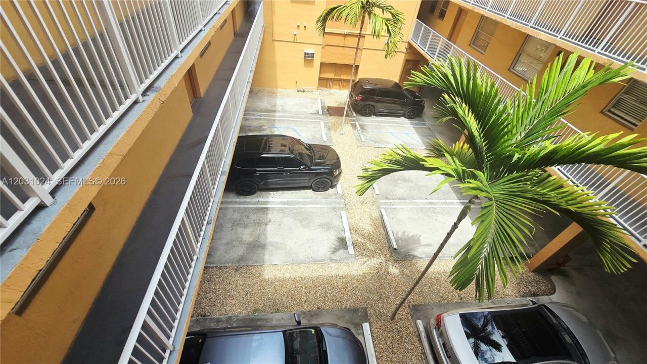 2441 SW 31st Ave, Unit 207, Miami, FL 33145 Photo