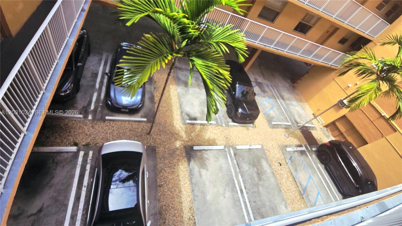 2441 SW 31st Ave, Unit 207, Miami, FL 33145 Photo