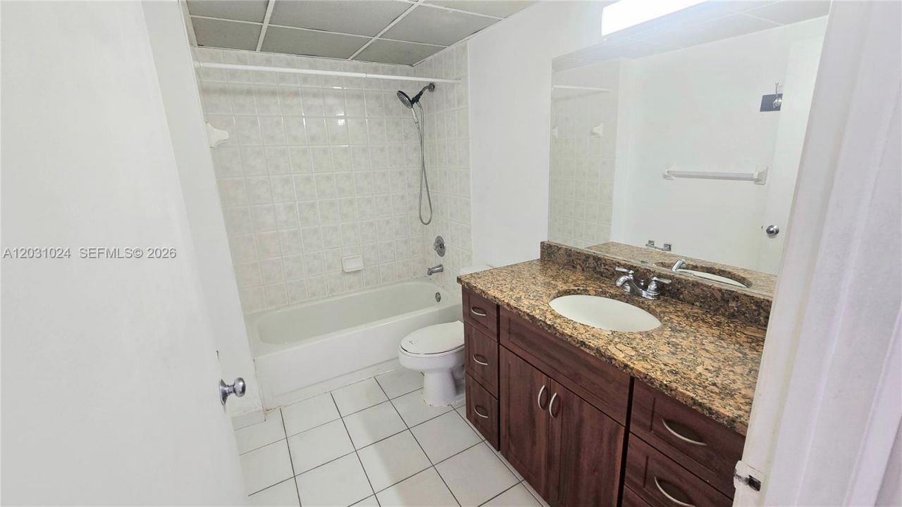 2441 SW 31st Ave, Unit 207, Miami, FL 33145 Photo