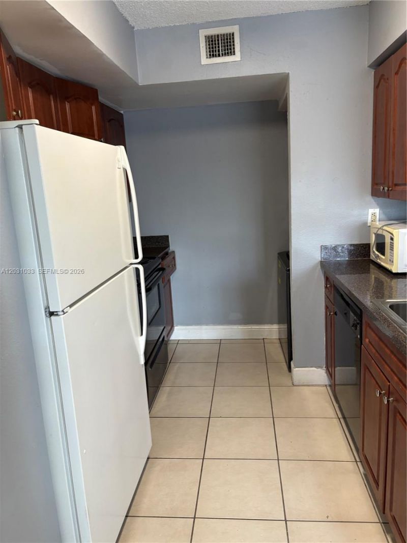 15231 SW 80th St , Unit 602, Miami, FL 33193 Photo