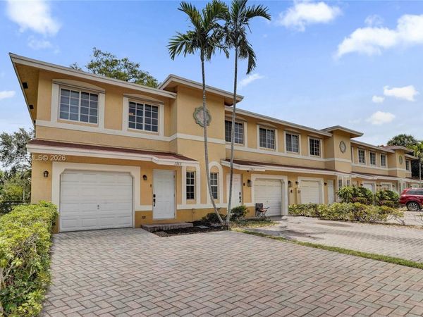 1363 Avon Ln, North Lauderdale, FL 33068