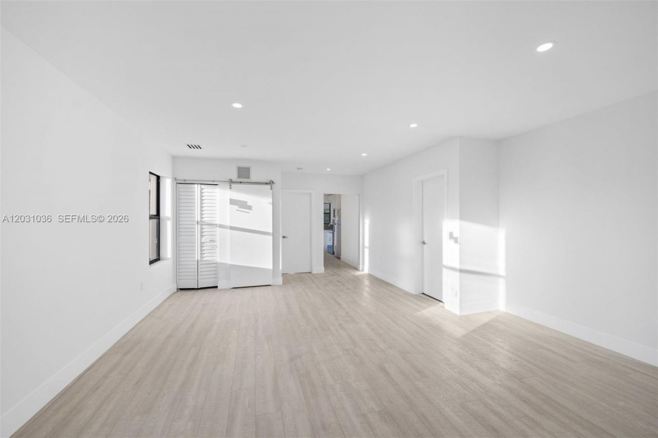 1721 SW 13th St , Unit 4, Miami, FL 33145 Photo