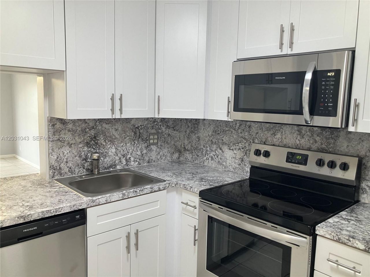 2801 NW 47th Ter, Unit 403B, Lauderdale Lakes, FL 33313 Photo