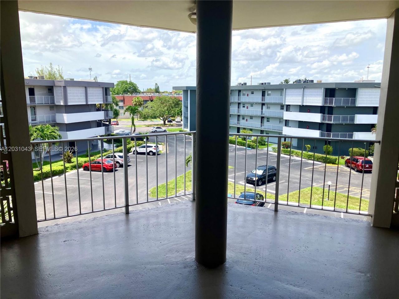 2801 NW 47th Ter, Unit 403B, Lauderdale Lakes, FL 33313 Photo