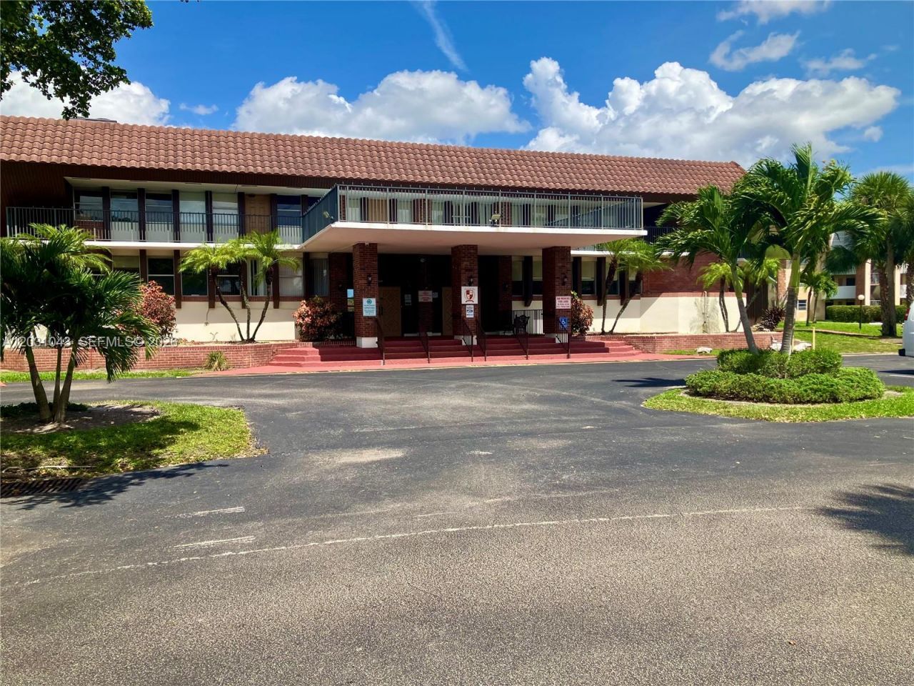 2801 NW 47th Ter , Unit 403B, Lauderdale Lakes, FL 33313 Photo