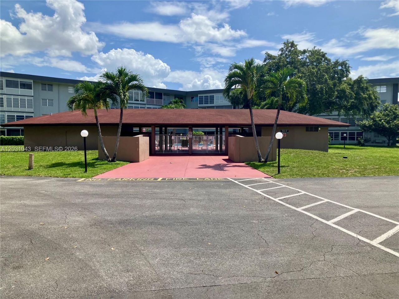 2801 NW 47th Ter , Unit 403B, Lauderdale Lakes, FL 33313 Photo