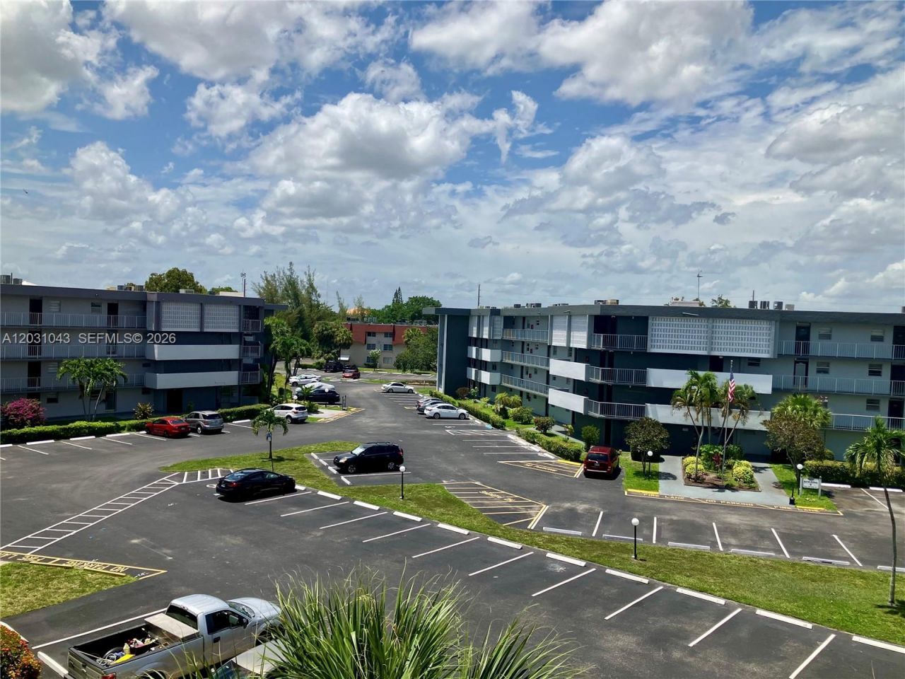 2801 NW 47th Ter, Unit 403B, Lauderdale Lakes, FL 33313 Photo