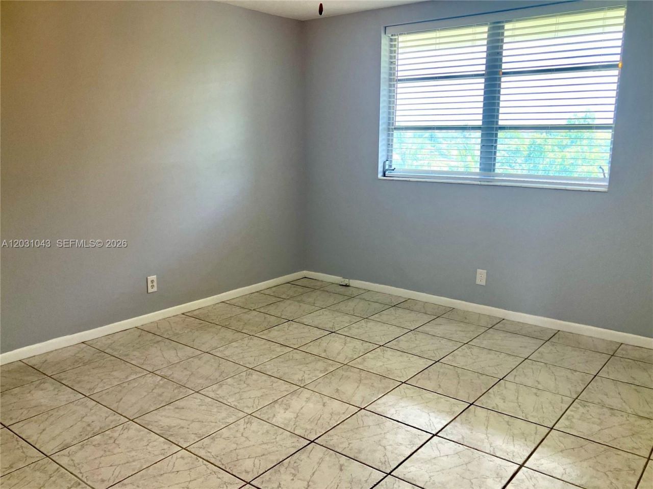 2801 NW 47th Ter, Unit 403B, Lauderdale Lakes, FL 33313 Photo