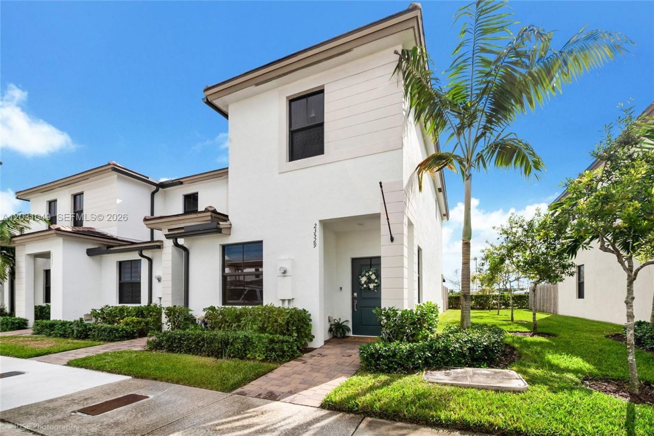 23529 SW 127th Pl , Homestead, FL 33032 Main Photo