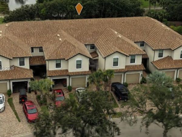 5710 Mayflower Way, Unit 102, Immokalee, FL 34142