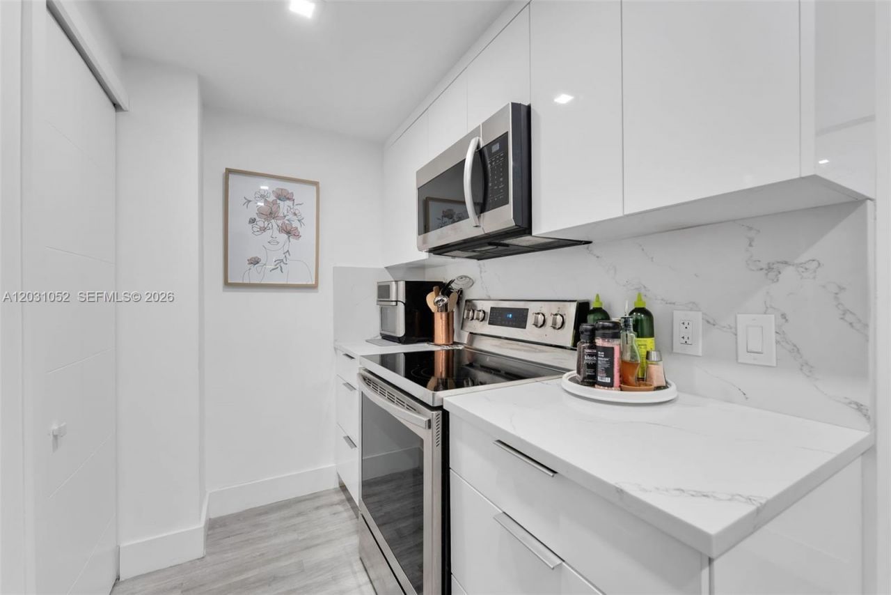 701 Brickell Key Blvd, Unit 1506, Miami, FL 33131 Photo