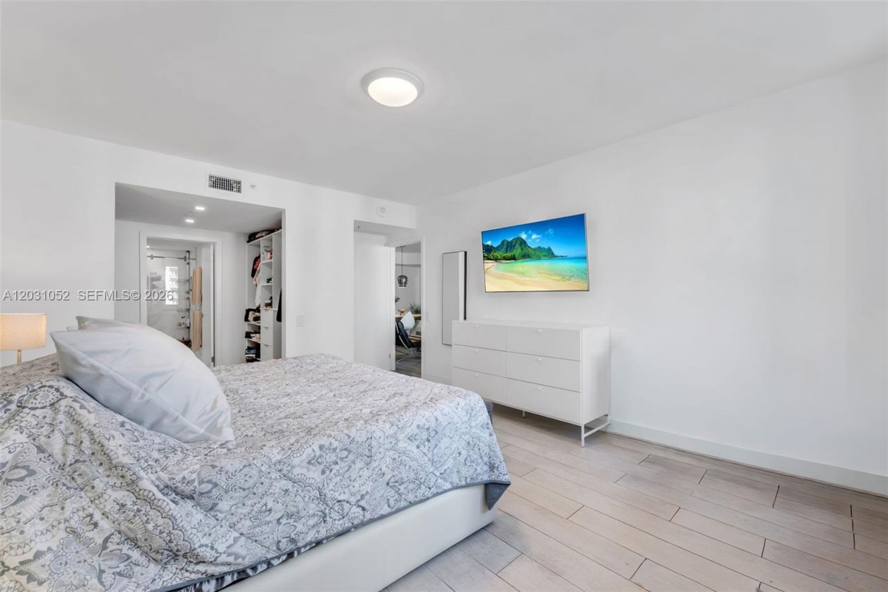 701 Brickell Key Blvd, Unit 1506, Miami, FL 33131 Photo