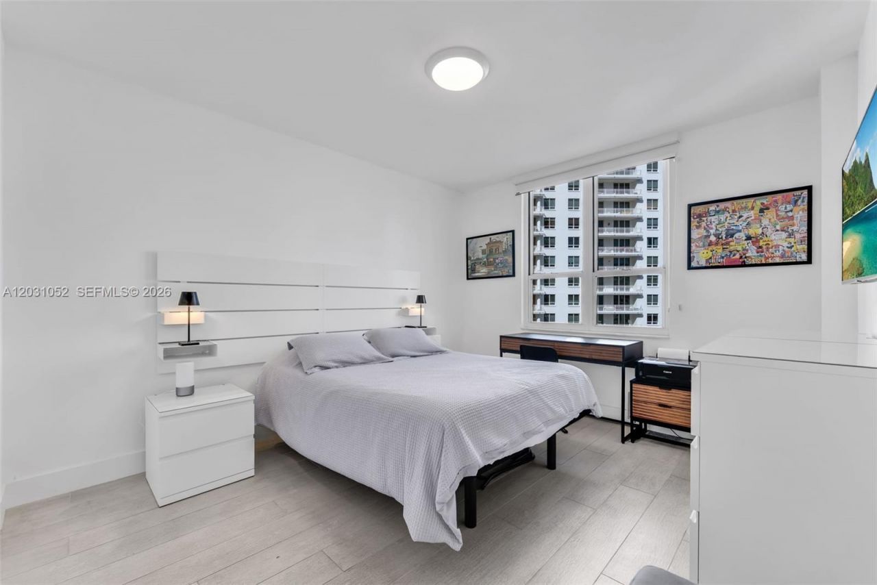 701 Brickell Key Blvd, Unit 1506, Miami, FL 33131 Photo