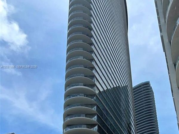 300 Biscayne Blvd Way, Unit 2408W, Miami, FL 33131
