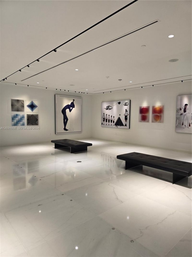 300 Biscayne Blvd Way, Unit 2408W, Miami, FL 33131 Photo
