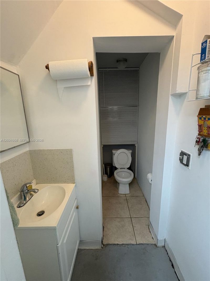1750 W 39th Pl , Unit 1007, Hialeah, FL 33012 Photo