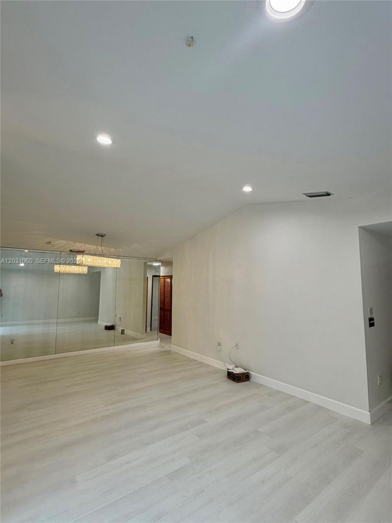 18145 NW 61st Ave , Hialeah, FL 33015 Photo