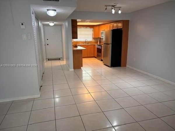 11103 NW 7th St , Unit 104-2, Miami, FL 33172