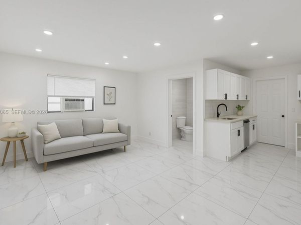 5740 Mayo St , Unit 4, Hollywood, FL 33023